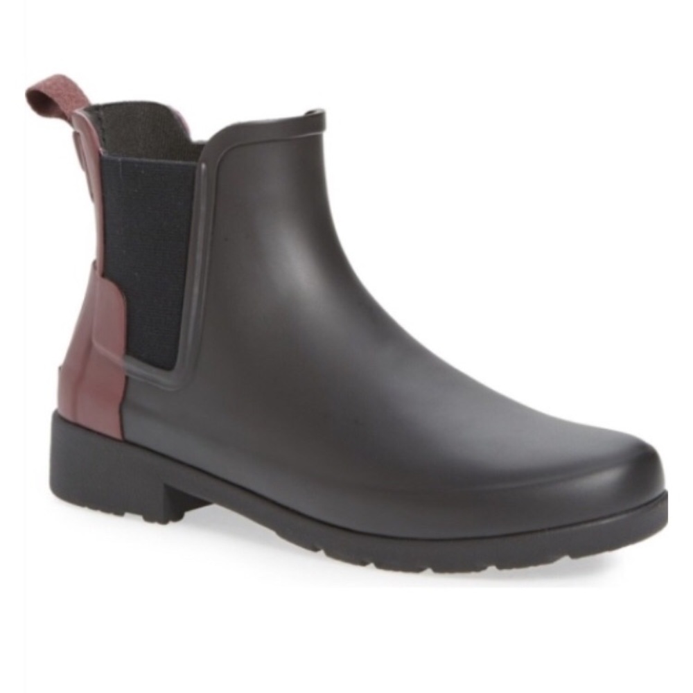 Hunter Slim Fit Chelsea Boots — Women’s Size 8